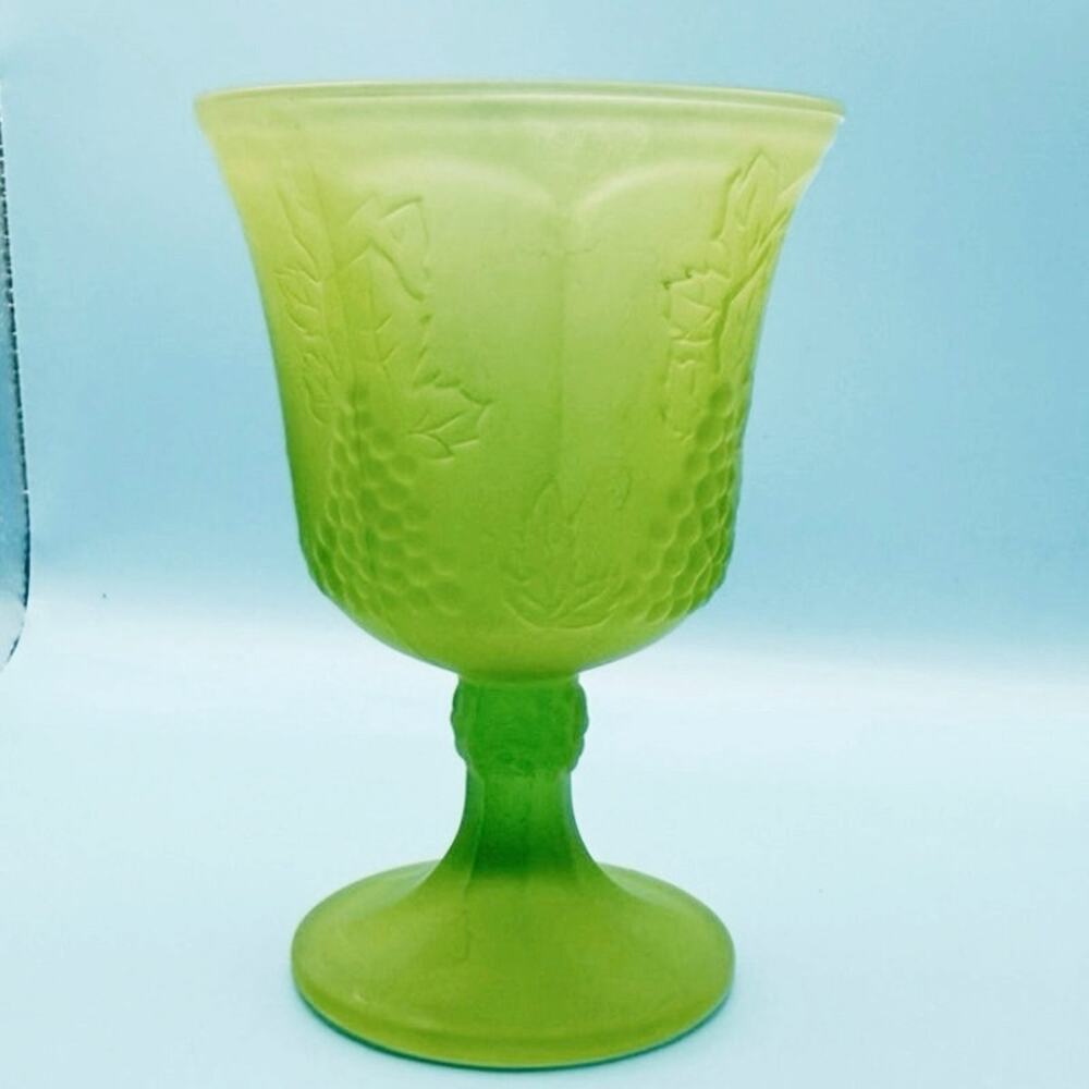 Indiana Glass Harvest Grape Goblet • Frosted Lime Green • 5.25”